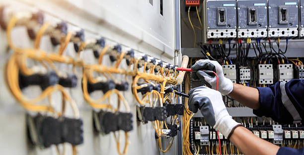 Professional Electrician technician working in Bristol, IN
